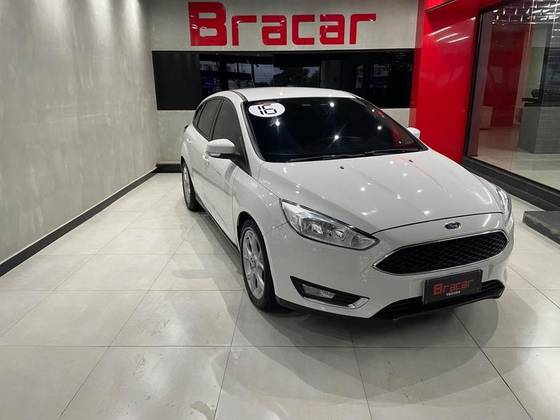 FORD FOCUS 2.0 SE 16V FLEX 4P POWERSHIFT FORD FOCUS 2.0 SE 16V FLEX 4P POWERSHIFT
